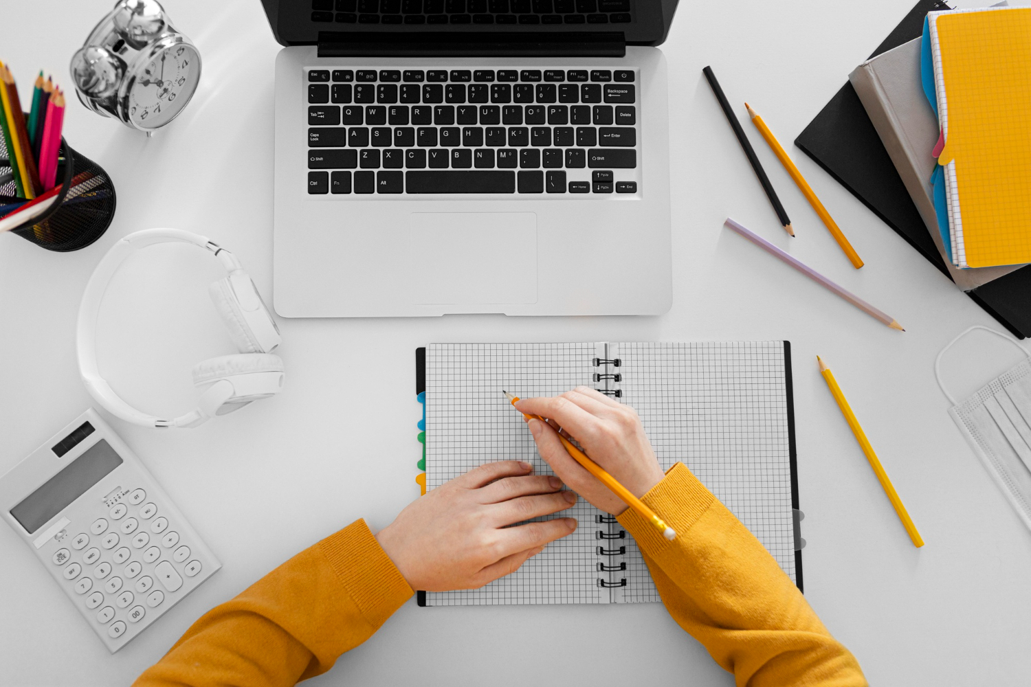 Hybrid Learning vs Blended Learning, Mana yang Lebih Efektif?