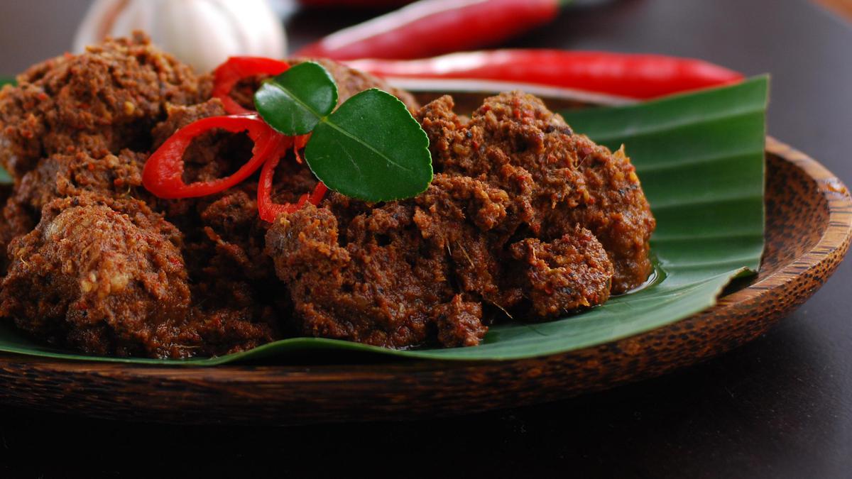 Rendang: Hidangan Ikonik yang Melewati Batas Waktu