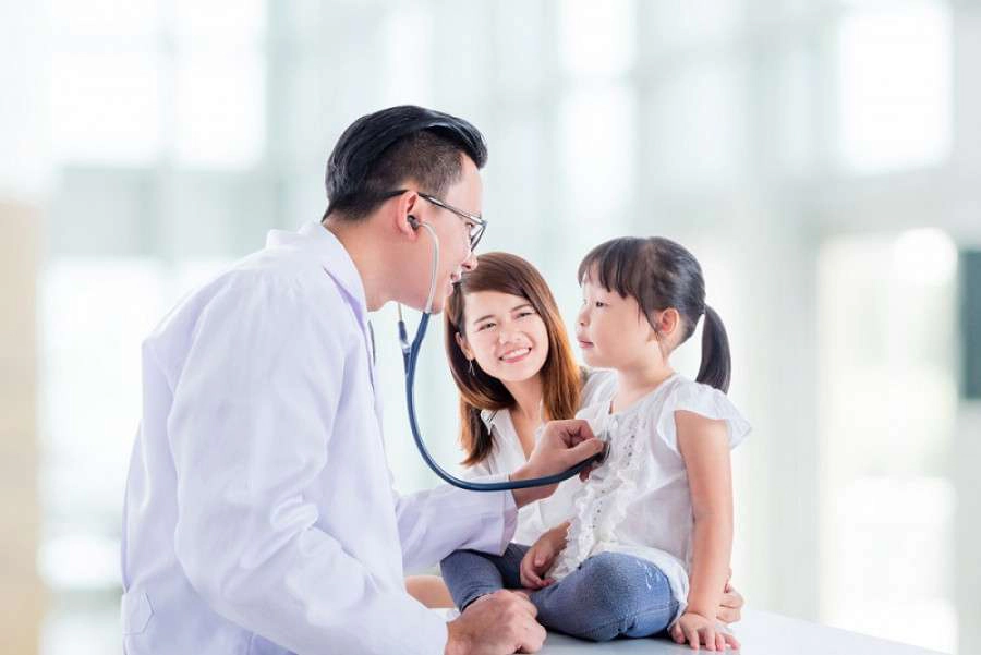Illustratsi Gambar Thumbnail Dokter Anak