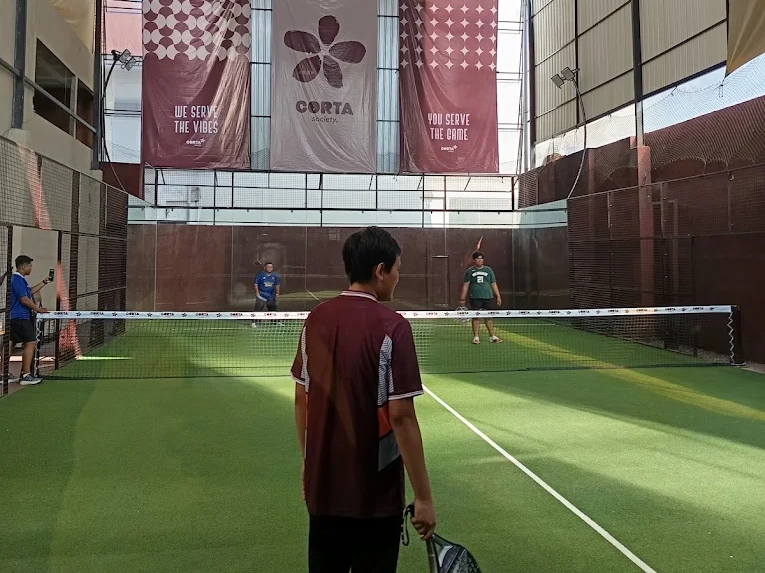 8 Rekomendasi Venue Lapangan Padel Malang & Info Biayanya Padel Corta Society