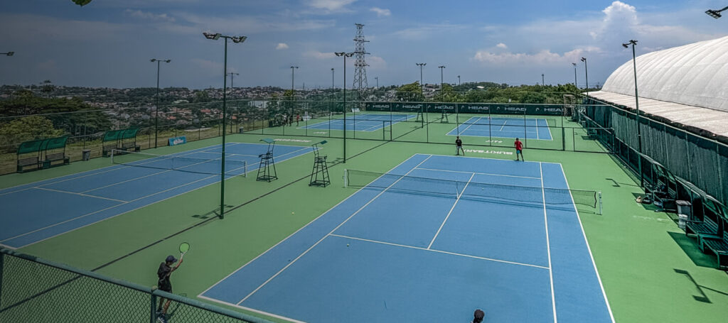 8 Rekomendasi Venue Lapangan Padel Malang & Info Biayanya Epic Padel Araya