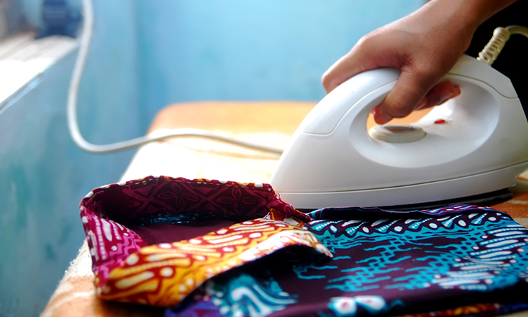 Tips Mencuci Baju Batik yang Benar